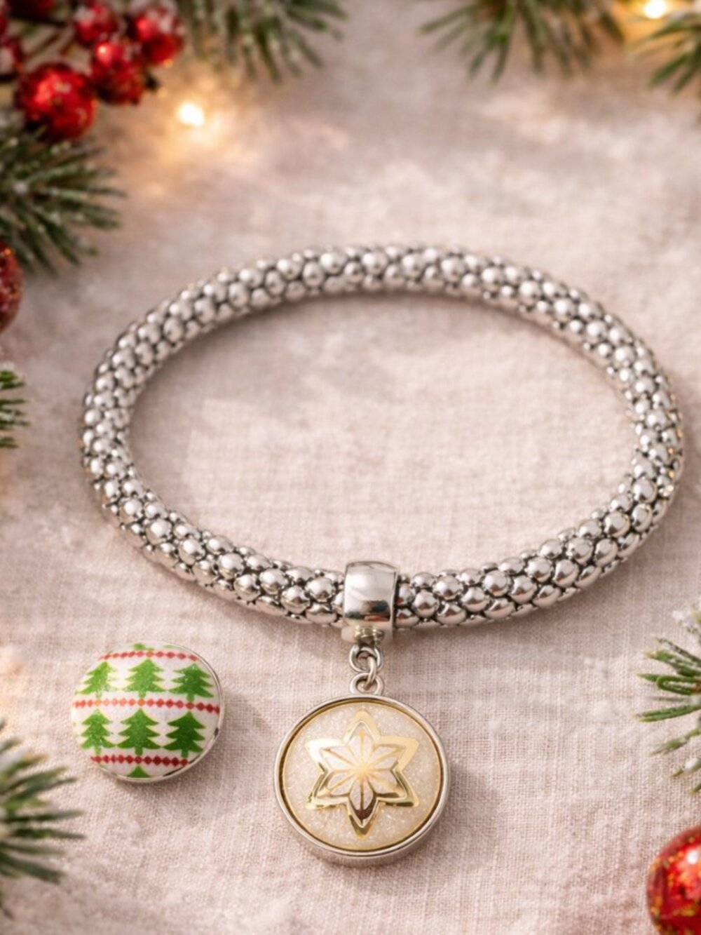 Christmas Snap Bracelet Silver Bead Stretch Gold Star Tree